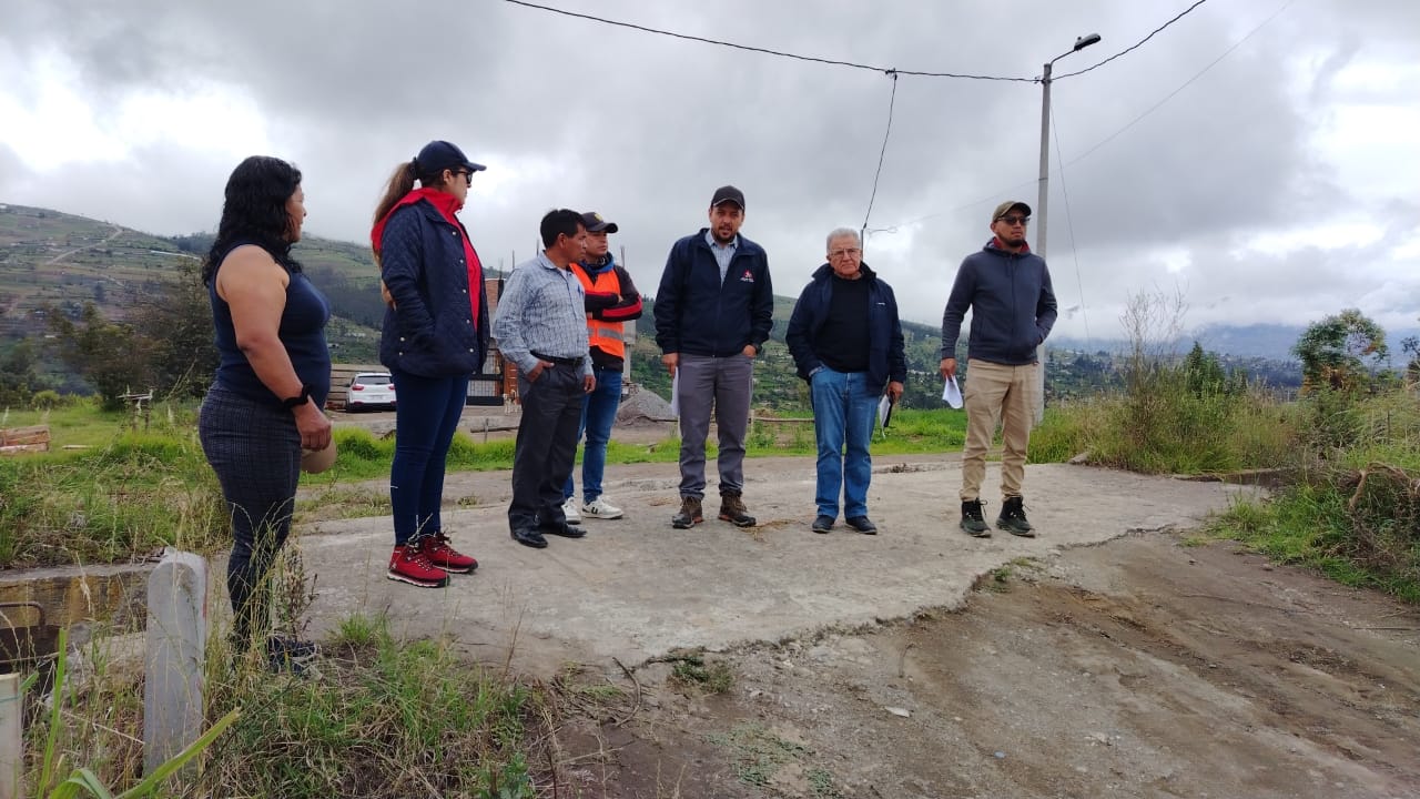 GADP PICAIHUA Y GOBIERNO PROVINCIAL DE TUNGURAHUA INICIAN PROYECTO DE ASFALTADO EN VÍAS DE SAN JUAN Y 10 DE AGOSTO